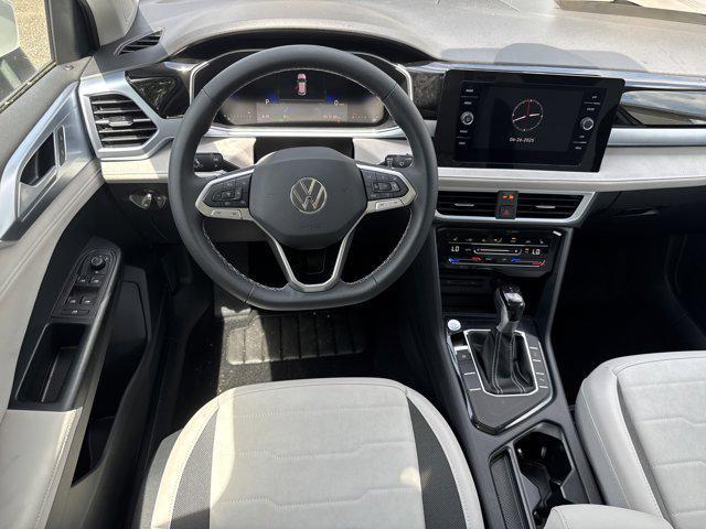 new 2025 Volkswagen Taos car