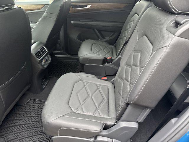 new 2025 Volkswagen Atlas car