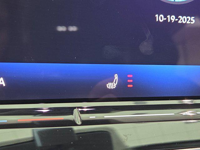 new 2025 Volkswagen Tiguan car, priced at $33,192