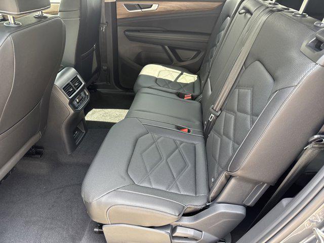 new 2025 Volkswagen Atlas car
