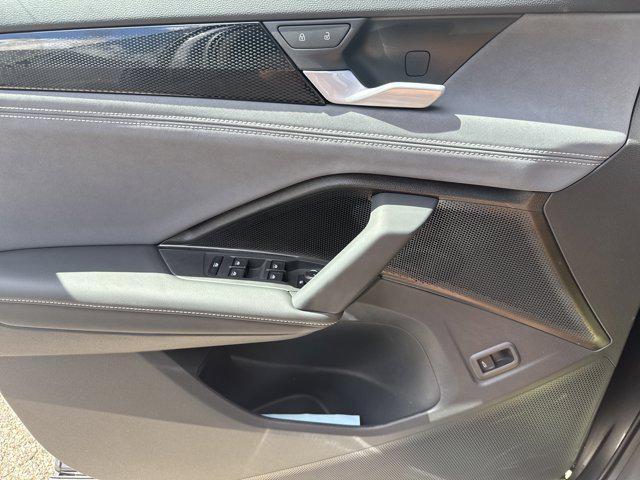 new 2025 Volkswagen Tiguan car, priced at $33,190