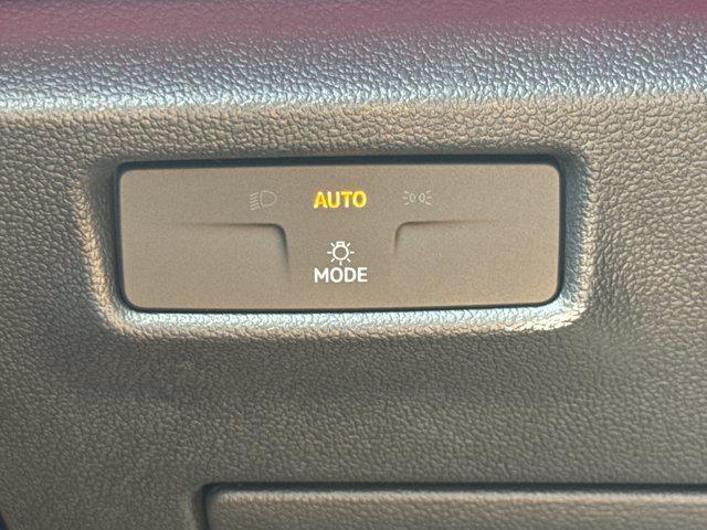 new 2025 Volkswagen Tiguan car, priced at $33,190