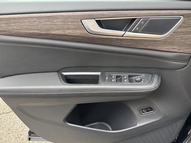 new 2025 Volkswagen Atlas car, priced at $49,046