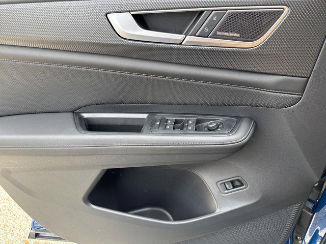 new 2026 Volkswagen Atlas Cross Sport car, priced at $55,694