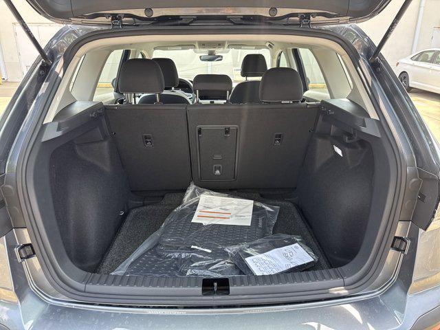 new 2025 Volkswagen Taos car
