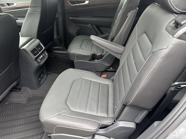 new 2025 Volkswagen Atlas car, priced at $49,501