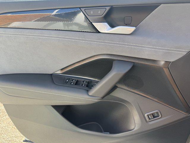 new 2025 Volkswagen Tiguan car, priced at $33,192