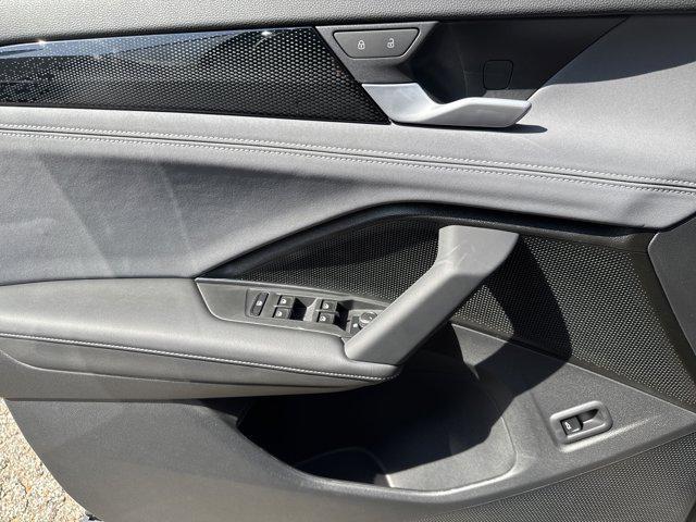new 2025 Volkswagen Tiguan car