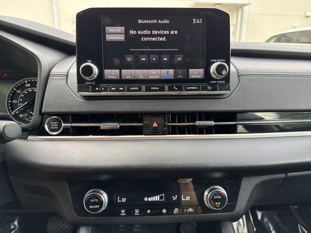 used 2024 Mitsubishi Outlander car, priced at $21,999