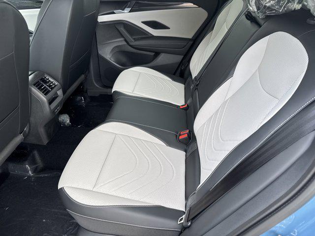new 2025 Volkswagen Tiguan car, priced at $33,385
