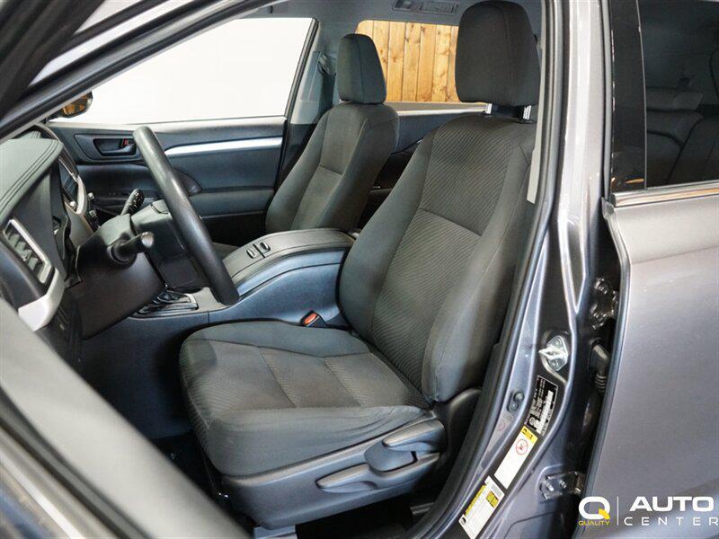 used 2019 Toyota Highlander car, priced at $27,998