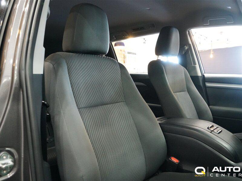 used 2019 Toyota Highlander car, priced at $27,998