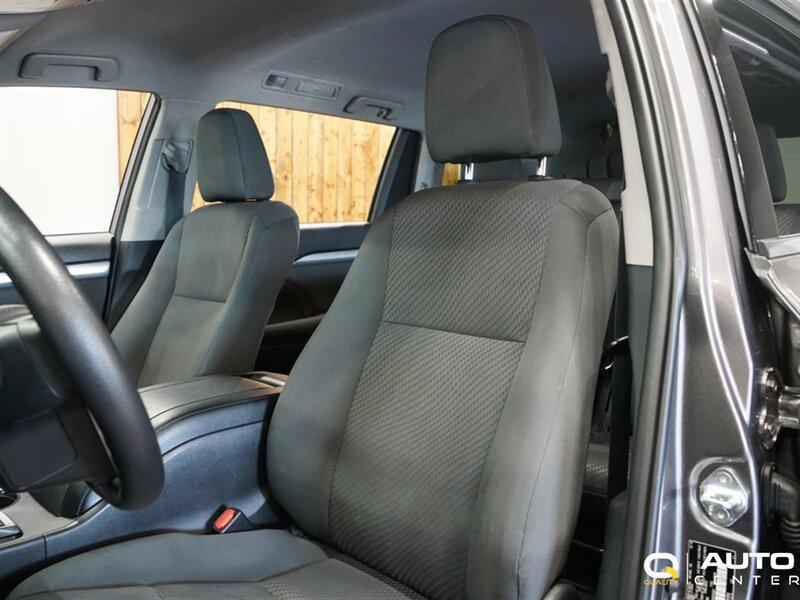 used 2019 Toyota Highlander car, priced at $27,998