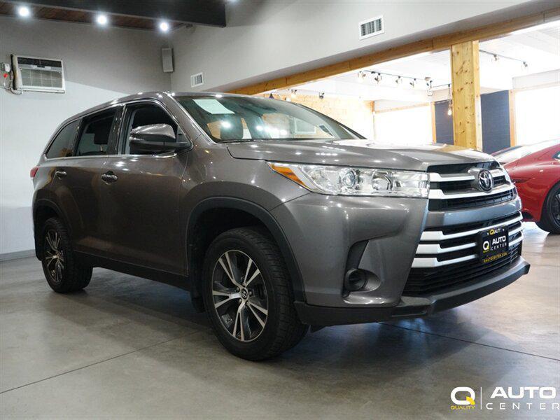 used 2019 Toyota Highlander car, priced at $27,998