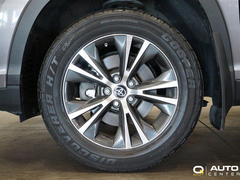 used 2019 Toyota Highlander car, priced at $27,998