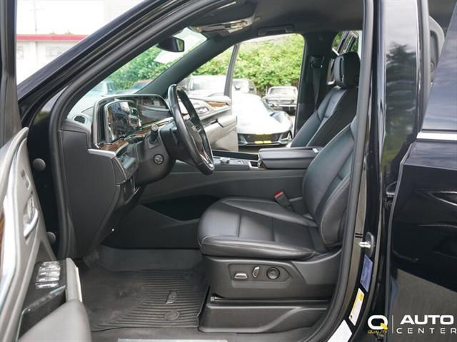 used 2022 Cadillac Escalade ESV car, priced at $59,998
