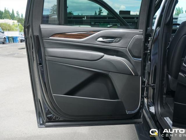 used 2022 Cadillac Escalade ESV car, priced at $59,998