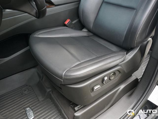 used 2022 Cadillac Escalade ESV car, priced at $59,998