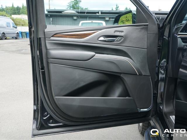 used 2022 Cadillac Escalade ESV car, priced at $59,998