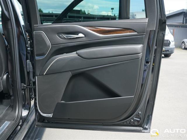 used 2022 Cadillac Escalade ESV car, priced at $59,998