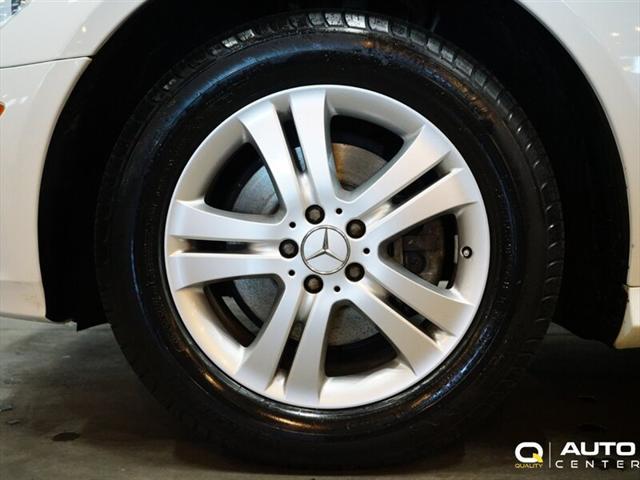 used 2006 Mercedes-Benz R-Class car, priced at $25,998