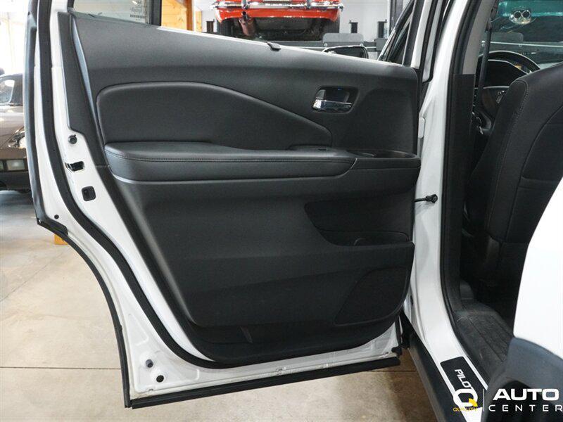 used 2020 Honda Pilot car, priced at $36,998