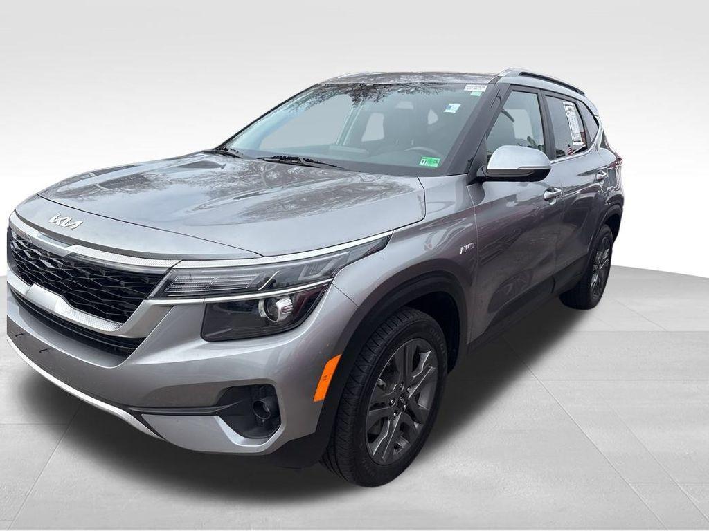 used 2023 Kia Seltos car, priced at $19,350