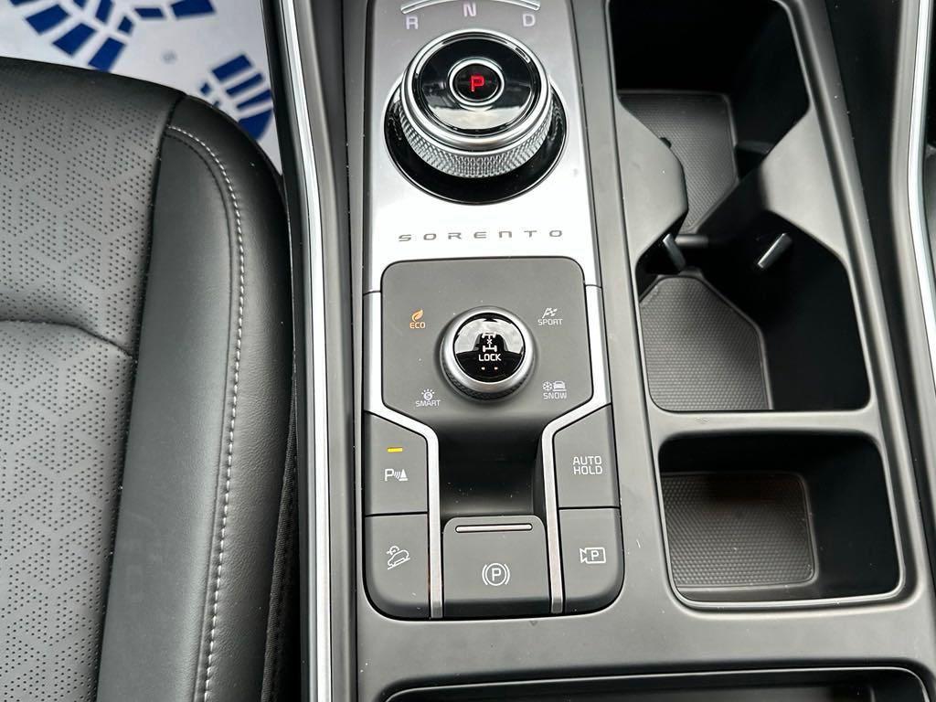 used 2023 Kia Sorento Hybrid car, priced at $36,998