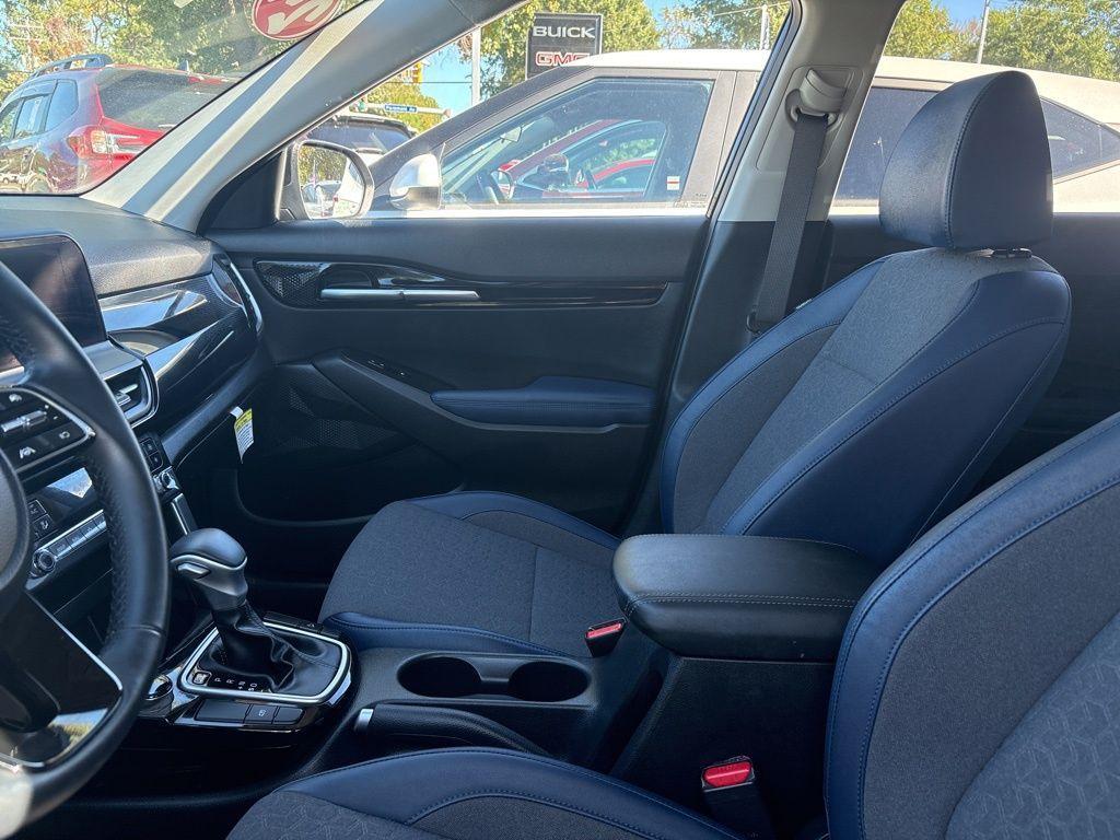 used 2024 Kia Seltos car, priced at $21,800