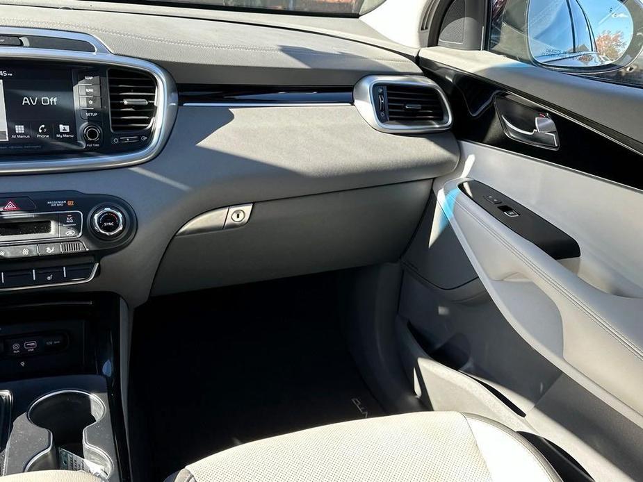 used 2019 Kia Sorento car, priced at $24,882