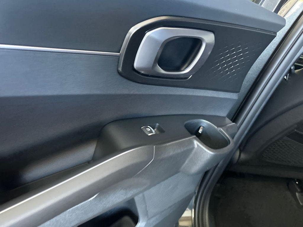 new 2026 Kia Sorento Hybrid car, priced at $38,637