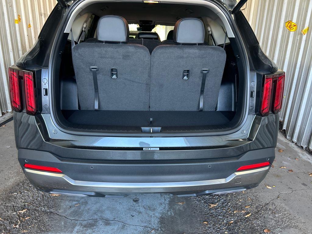 new 2026 Kia Sorento Hybrid car, priced at $38,637