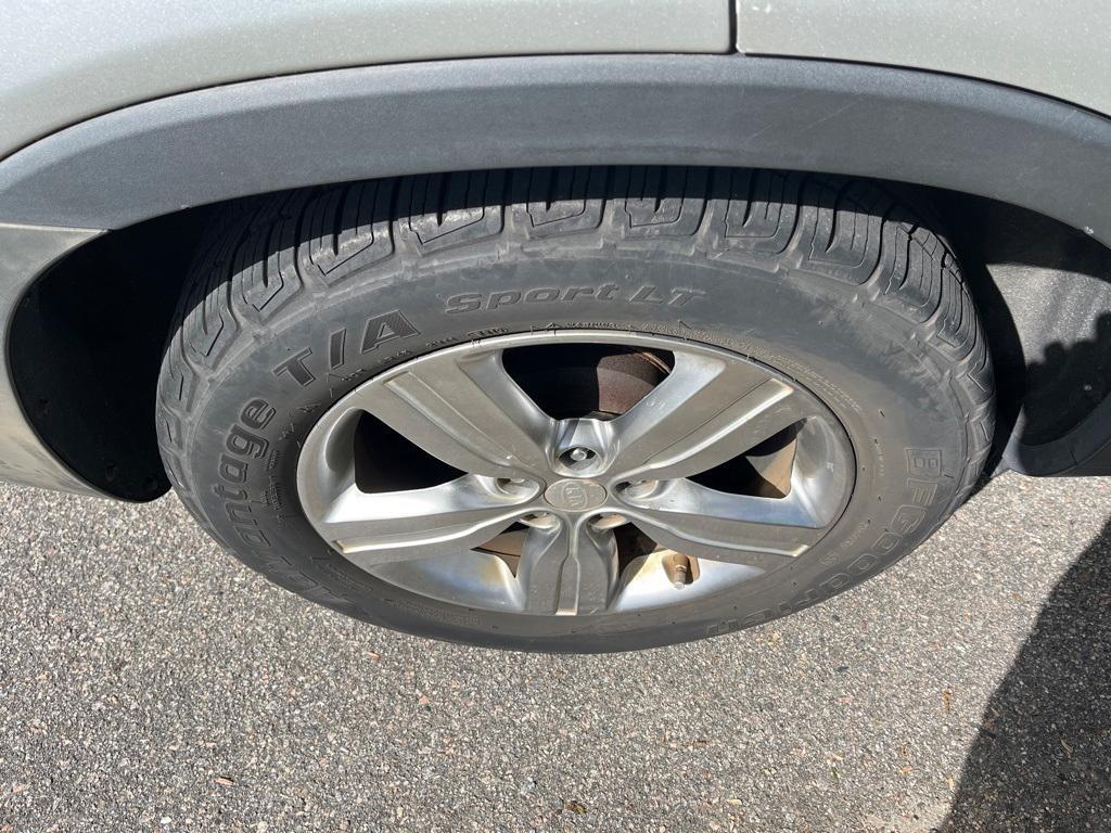 used 2012 Kia Sorento car, priced at $8,930