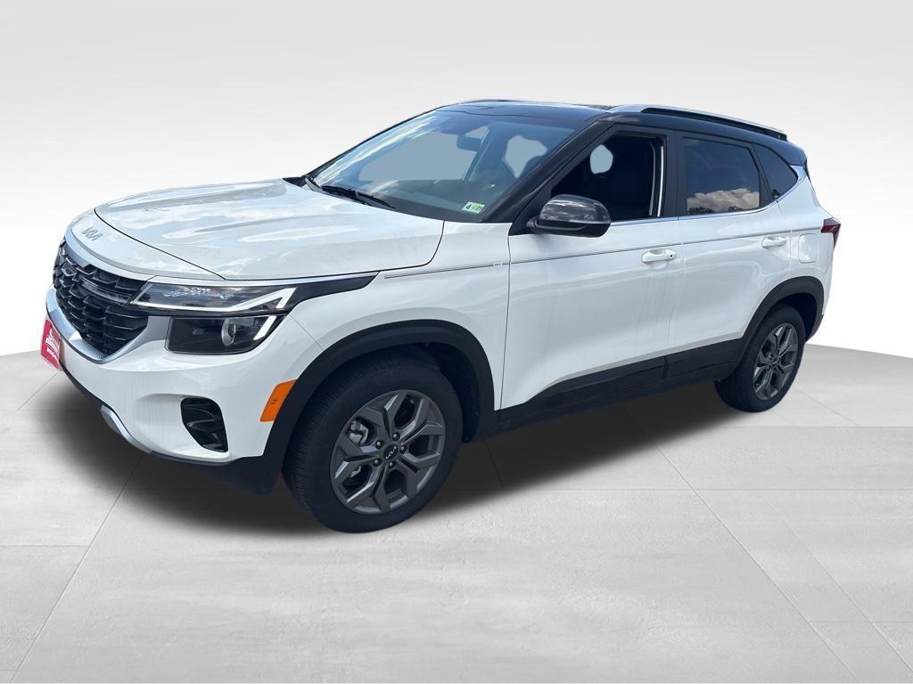 used 2024 Kia Seltos car, priced at $32,000
