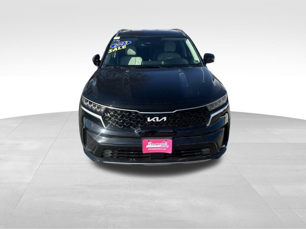 used 2023 Kia Sorento Hybrid car, priced at $32,995