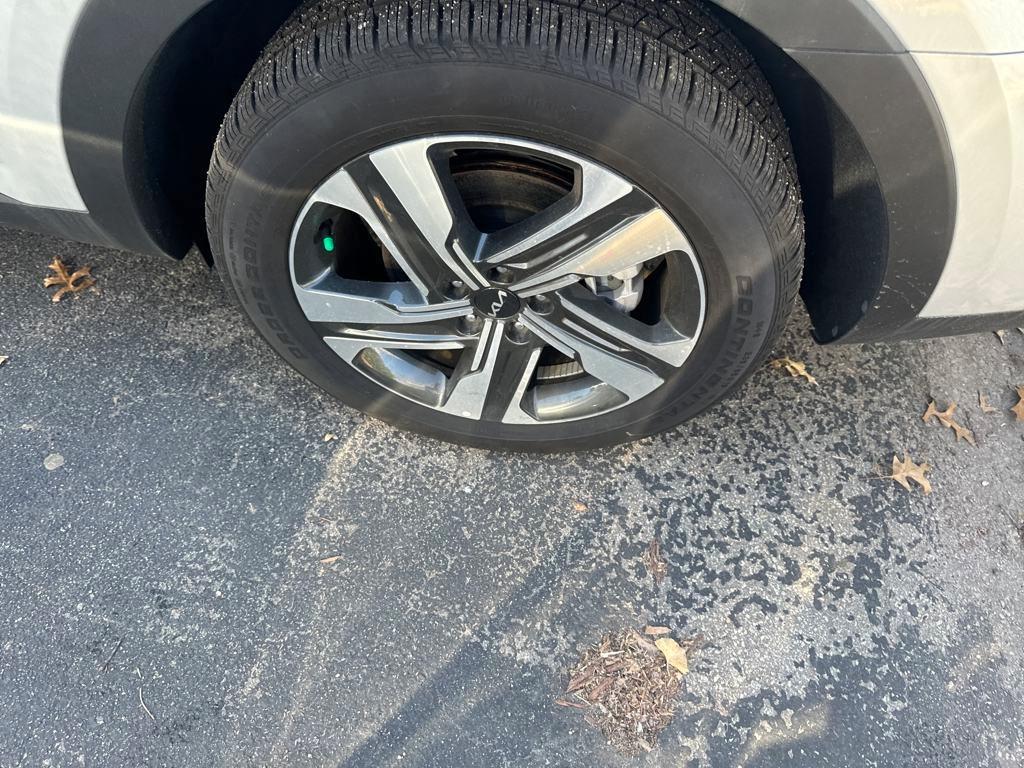 new 2023 Kia Sorento Hybrid car, priced at $36,540