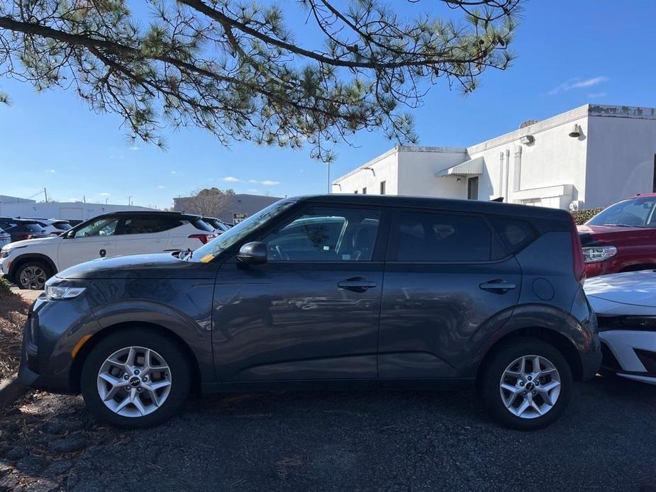 used 2022 Kia Soul car, priced at $17,900