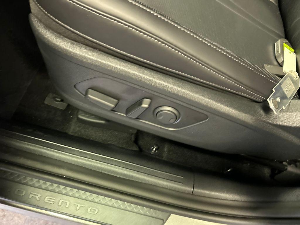 new 2026 Kia Sorento Hybrid car, priced at $38,137