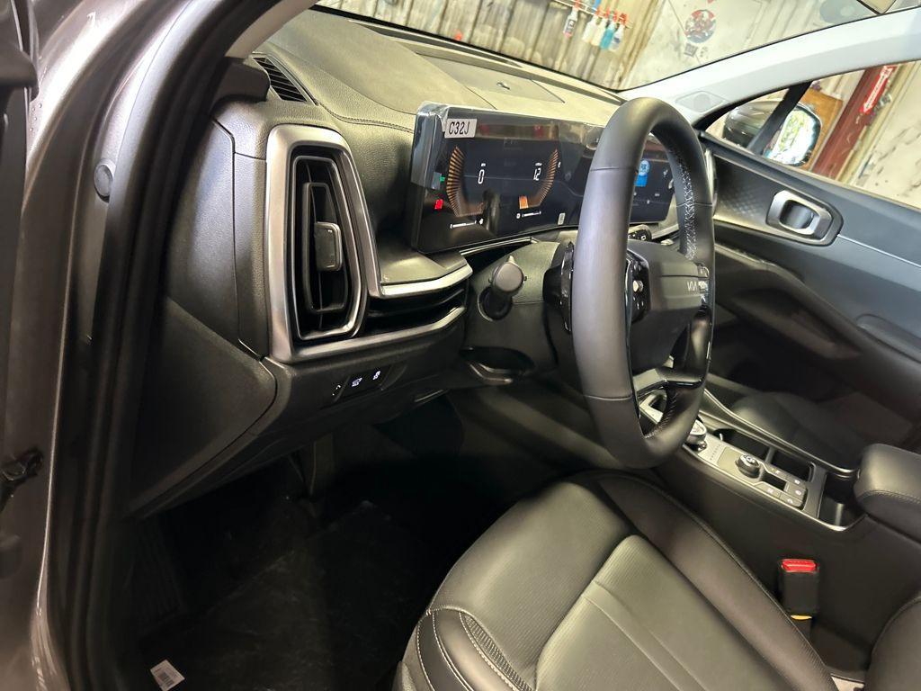 new 2026 Kia Sorento Hybrid car, priced at $38,137