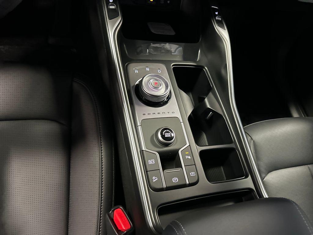 new 2026 Kia Sorento Hybrid car, priced at $38,137