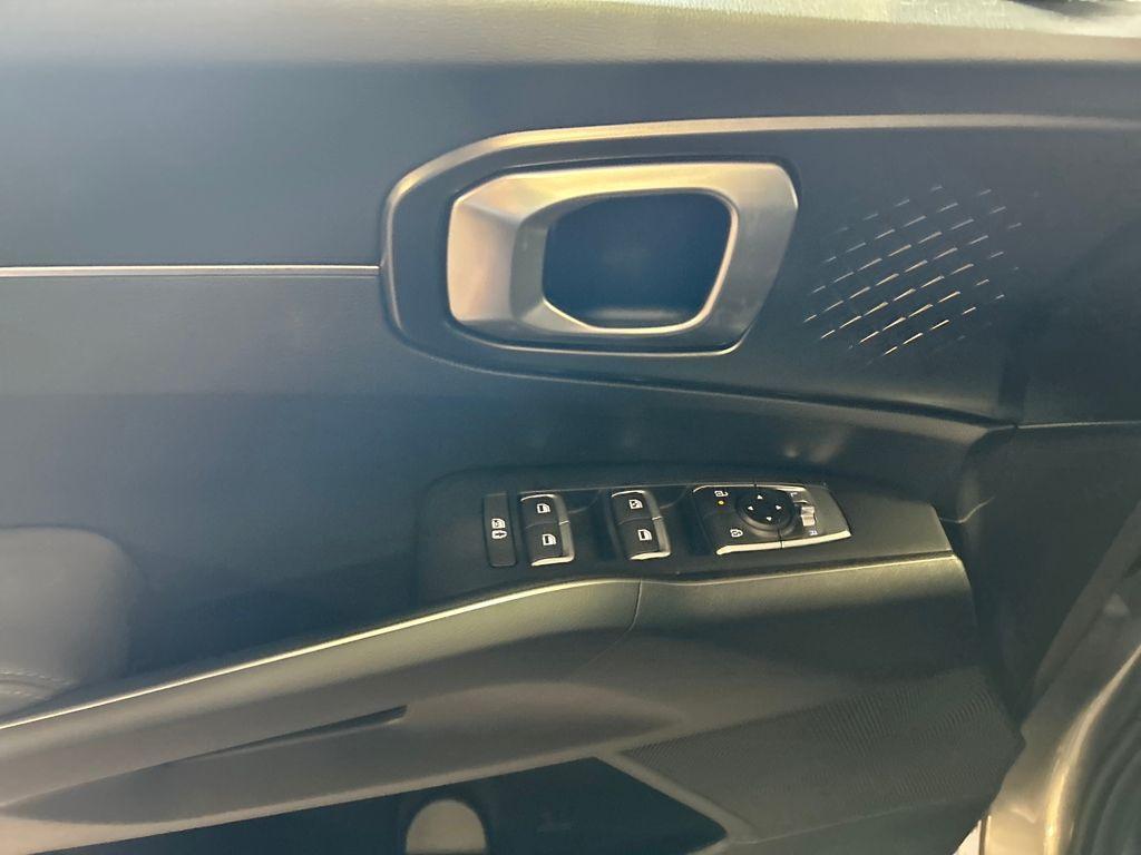 new 2026 Kia Sorento Hybrid car, priced at $38,137