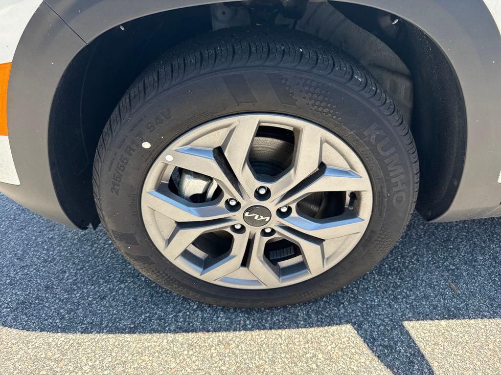 new 2024 Kia Seltos car, priced at $26,035