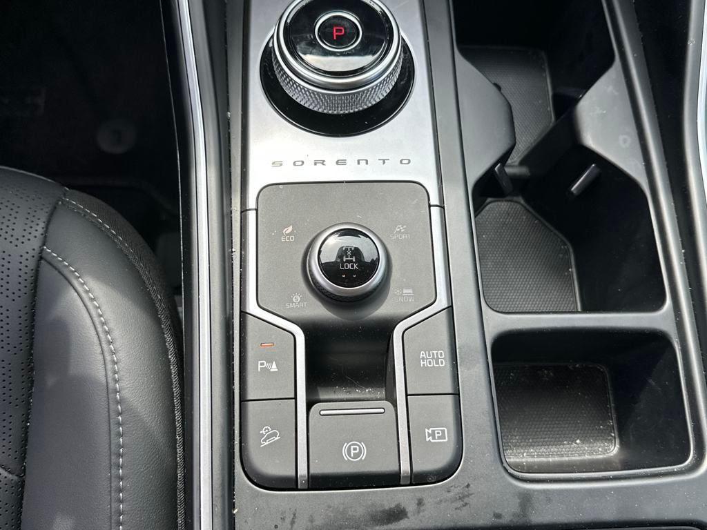used 2023 Kia Sorento Hybrid car, priced at $33,598