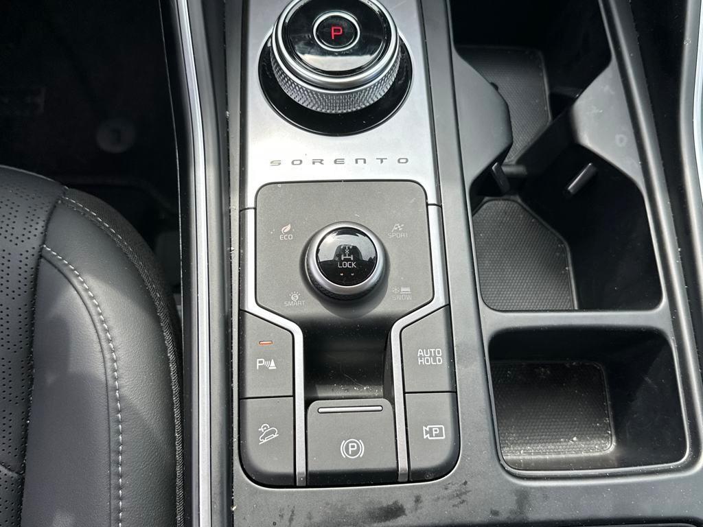 used 2023 Kia Sorento Hybrid car, priced at $33,598