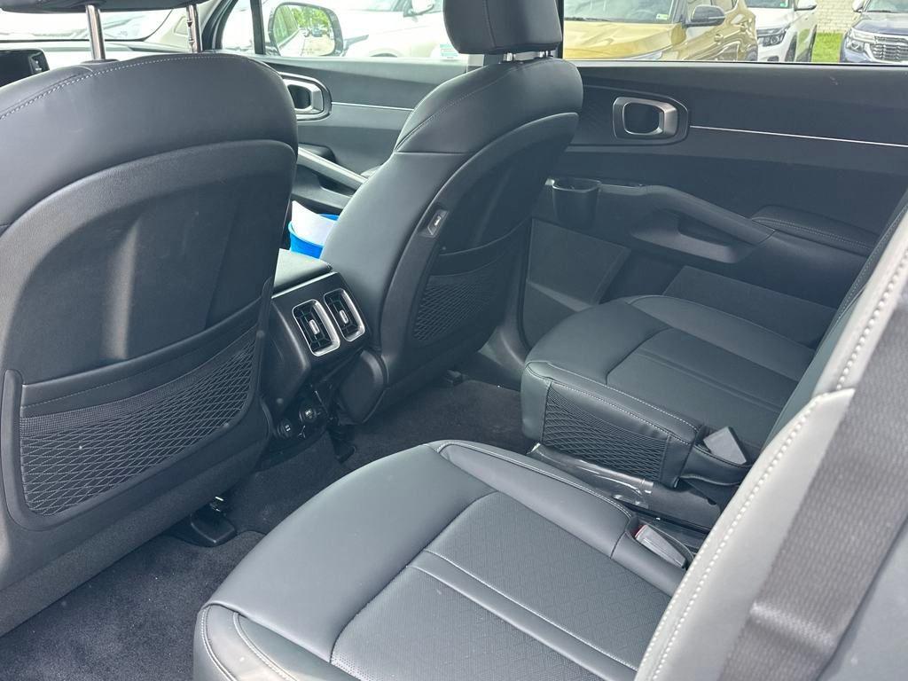 used 2023 Kia Sorento Hybrid car, priced at $33,598