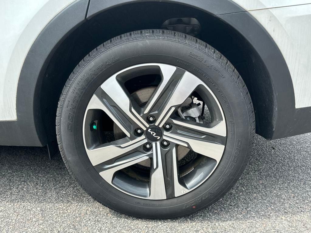 used 2023 Kia Sorento Hybrid car, priced at $33,598