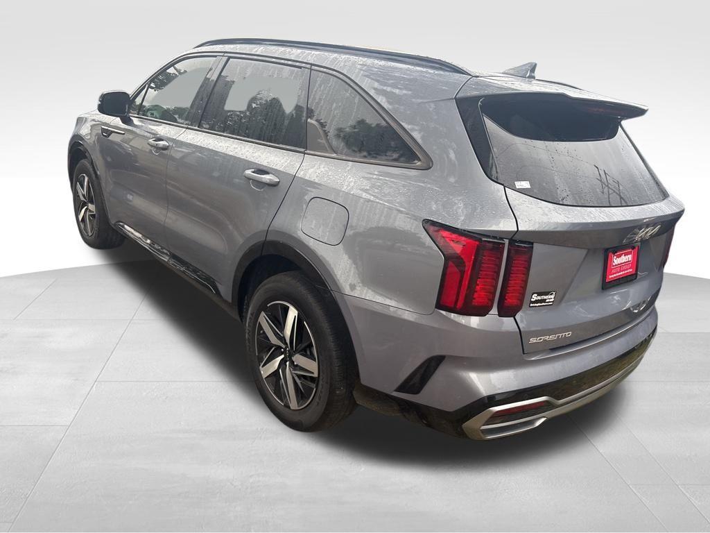 used 2023 Kia Sorento car, priced at $27,534