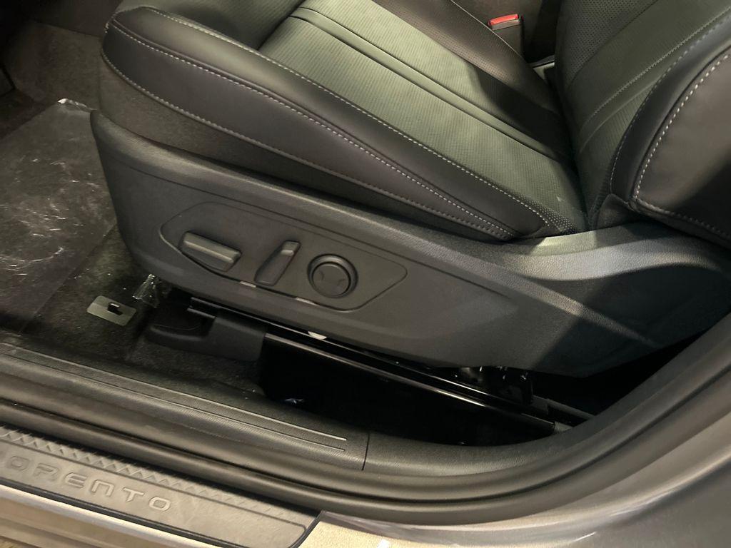 new 2026 Kia Sorento Hybrid car, priced at $38,637