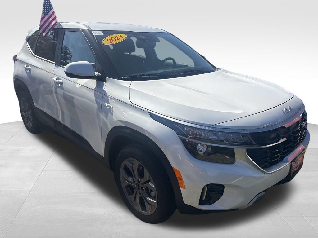 used 2025 Kia Seltos car, priced at $23,400