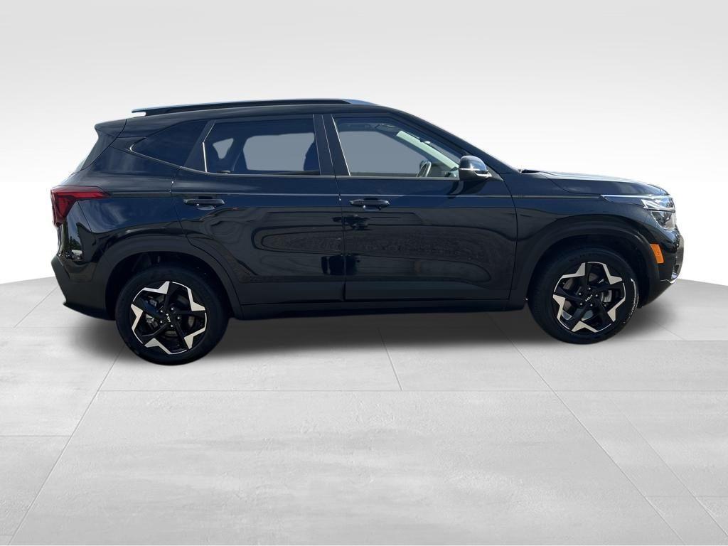 used 2025 Kia Seltos car, priced at $24,600